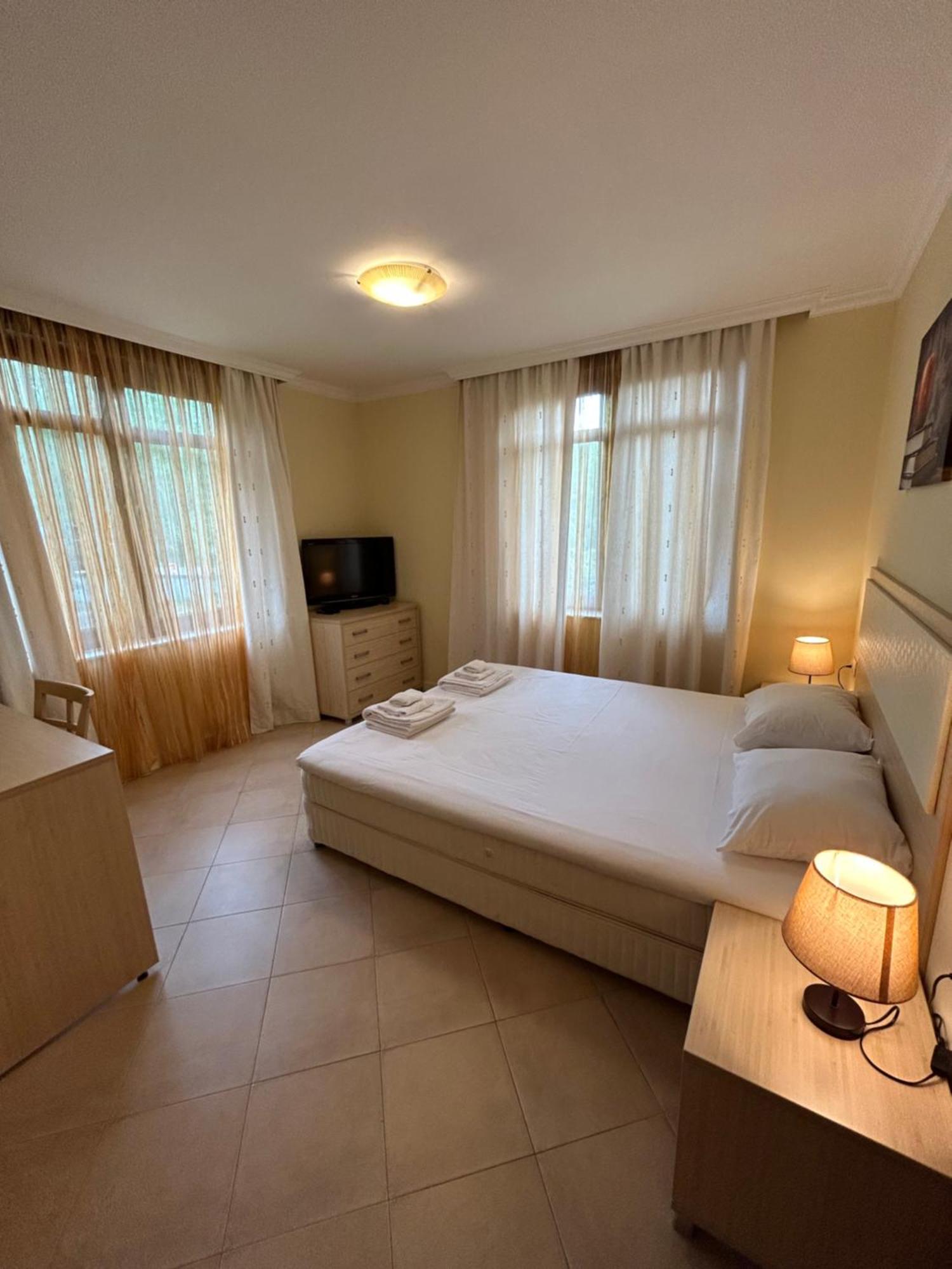 Quiet Apartment With Big Terrace In Santa Marina With Parking Sozopol Camera foto